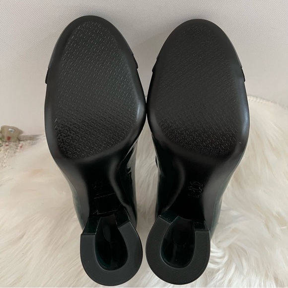 NIB Tory Burch Amble Criss Cross Pump - Picture 12 of 15